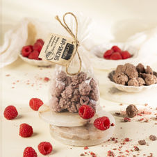 CU620F Api Snacks Malina w białej czekoladzie 