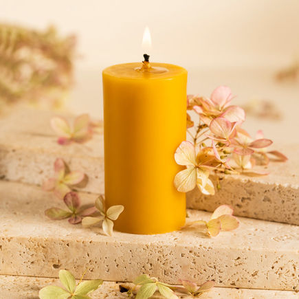 Świeca z wosku pszczelego