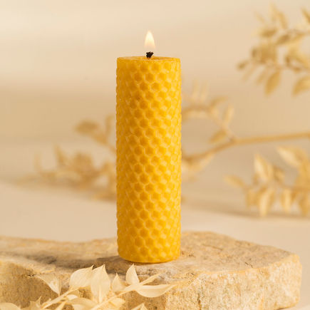 Świeca zwijana z węzy