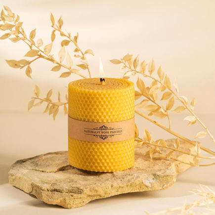 Świeca zwijana z węzy