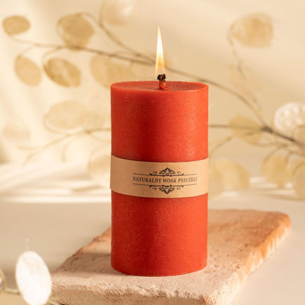Świeca z wosku pszczelego